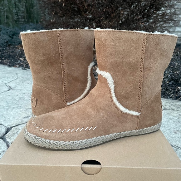 UGG Ailish 9.5 Women's Casual Suede Boot Warm Cozy Winter Chestnut New